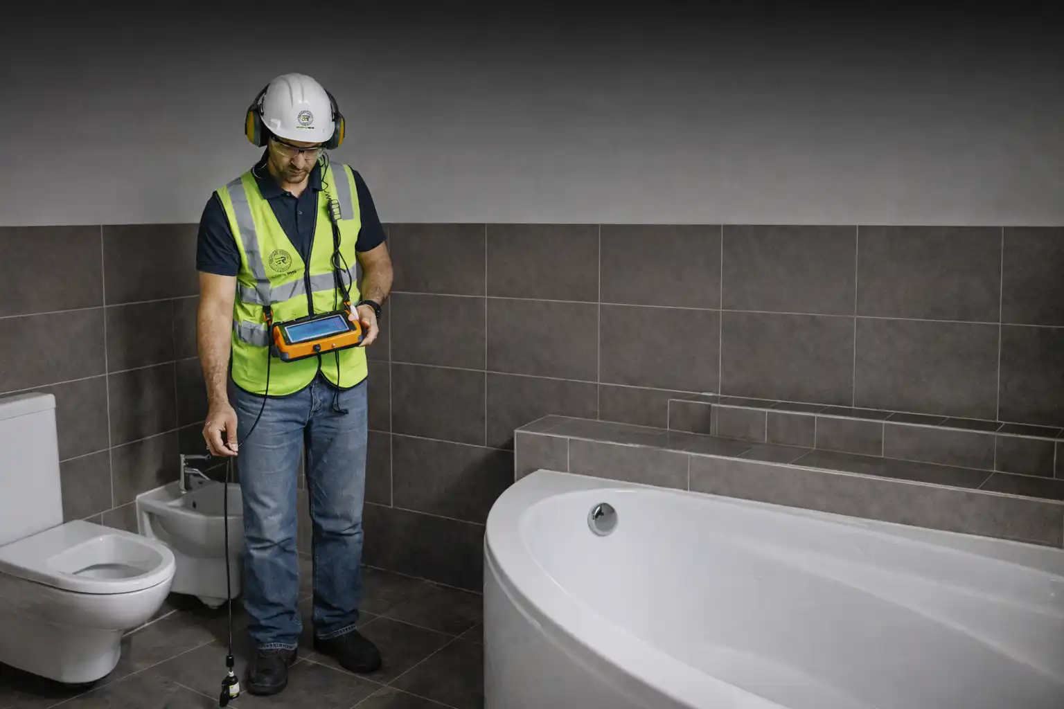 كشف تسربات المياه